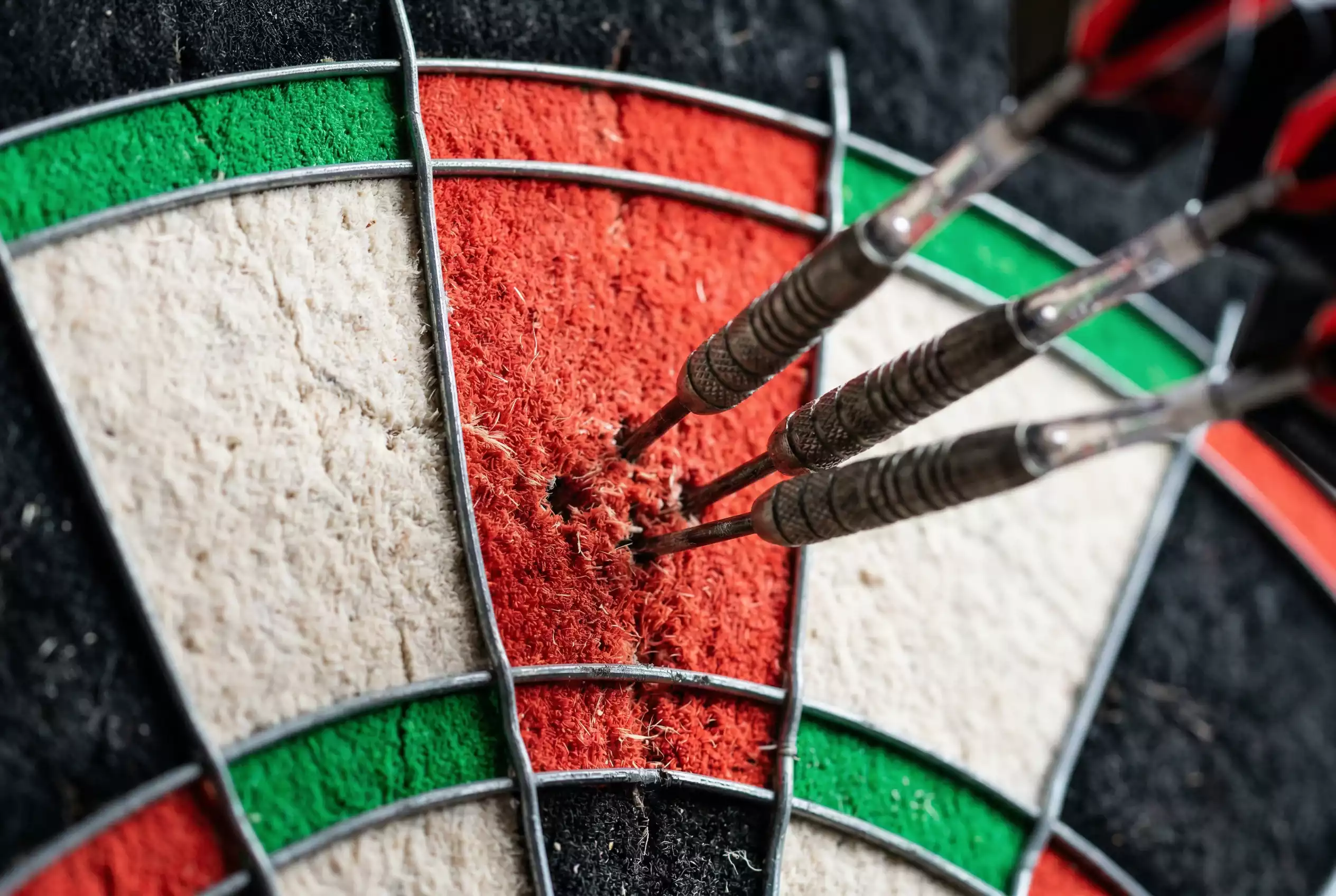 PDC Darts Turniere – Bühne im Alexandra Palace mit Dartscheibe und Publikum